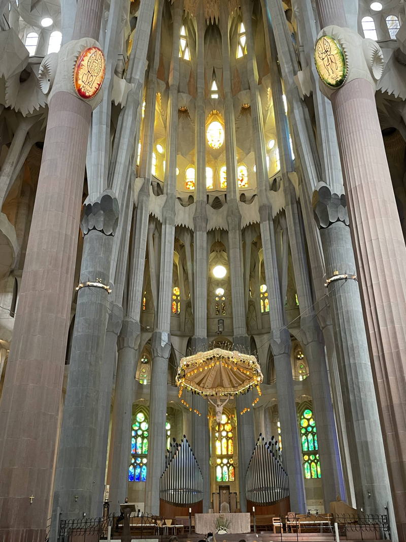 Sagrata Familia interior